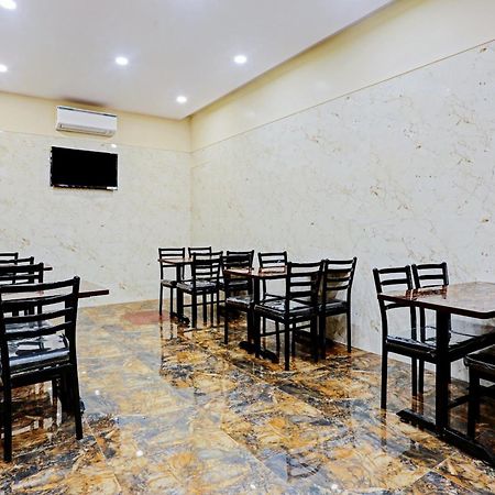 Capital O 80951 Hotel Vertigo Suite Мумбай Екстериор снимка