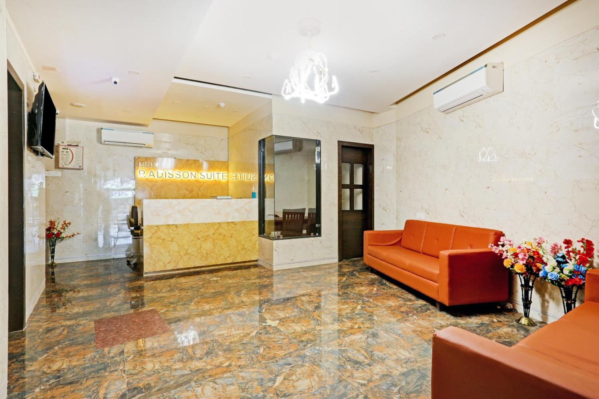 Capital O 80951 Hotel Vertigo Suite Мумбай Екстериор снимка